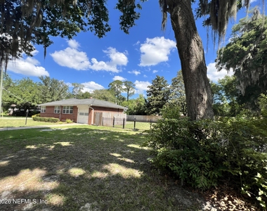 1377 Tiber Avenue - Photo Thumbnail 3