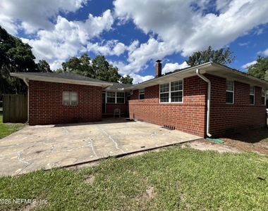 1377 Tiber Avenue - Photo Thumbnail 38