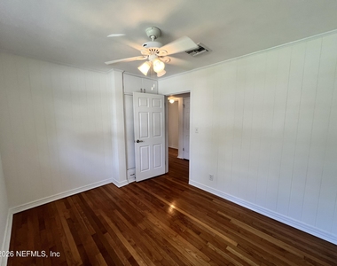 1377 Tiber Avenue - Photo Thumbnail 21