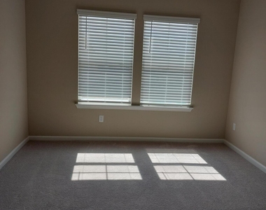 12866 Josslyn Lane - Photo Thumbnail 13