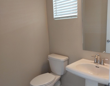 12866 Josslyn Lane - Photo Thumbnail 10