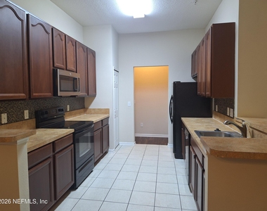 7061 Snowy Canyon Drive - Photo Thumbnail 5