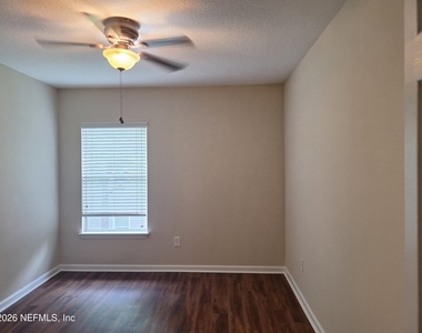 7061 Snowy Canyon Drive - Photo Thumbnail 9