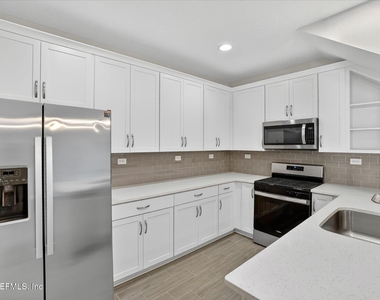 698 Cherry Elm Drive - Photo Thumbnail 13