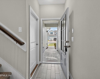 698 Cherry Elm Drive - Photo Thumbnail 5