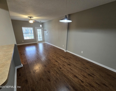 575 Oakleaf Plantation Parkway - Photo Thumbnail 8