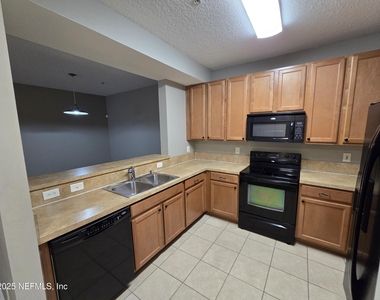 575 Oakleaf Plantation Parkway - Photo Thumbnail 9
