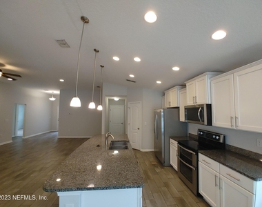 208 Midway Park Drive - Photo Thumbnail 16