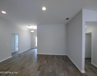 208 Midway Park Drive - Photo Thumbnail 10