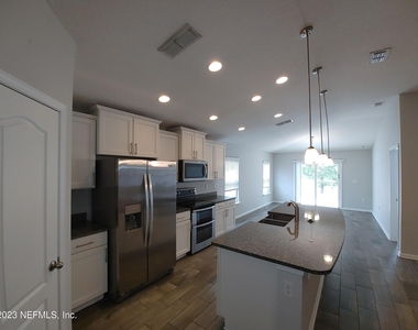 208 Midway Park Drive - Photo Thumbnail 12