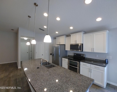 208 Midway Park Drive - Photo Thumbnail 17