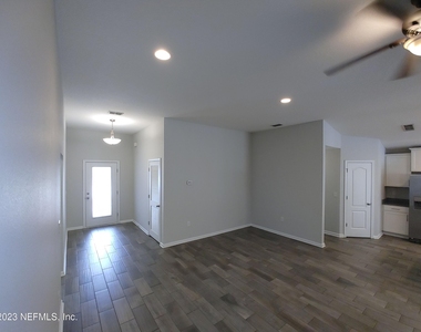 208 Midway Park Drive - Photo Thumbnail 9