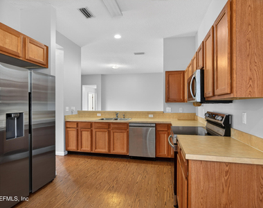 6377 Island Forest Drive - Photo Thumbnail 8