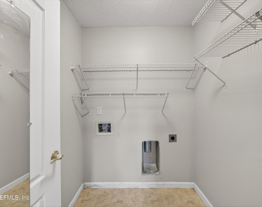 6377 Island Forest Drive - Photo Thumbnail 27