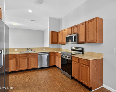 6377 Island Forest Drive - Photo Thumbnail 9