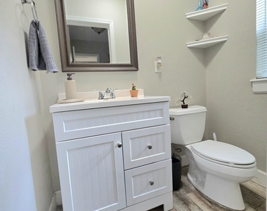 615 Luna Court - Photo Thumbnail 9