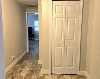 615 Luna Court - Photo Thumbnail 10