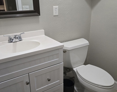 615 Luna Court - Photo Thumbnail 20