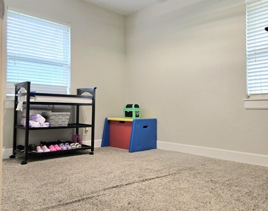 615 Luna Court - Photo Thumbnail 15