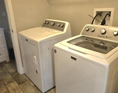 615 Luna Court - Photo Thumbnail 22