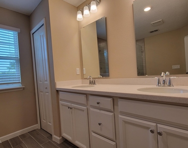 12880 Josslyn Lane - Photo Thumbnail 13