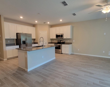 12880 Josslyn Lane - Photo Thumbnail 4