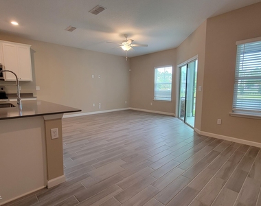 12880 Josslyn Lane - Photo Thumbnail 5