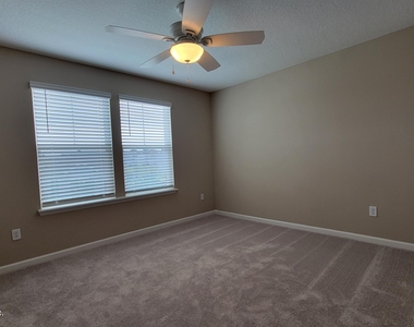 12880 Josslyn Lane - Photo Thumbnail 16