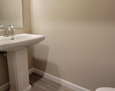 12880 Josslyn Lane - Photo Thumbnail 7