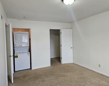 833 Village Quarter Road - Photo Thumbnail 20