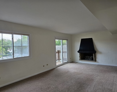 833 Village Quarter Road - Photo Thumbnail 7