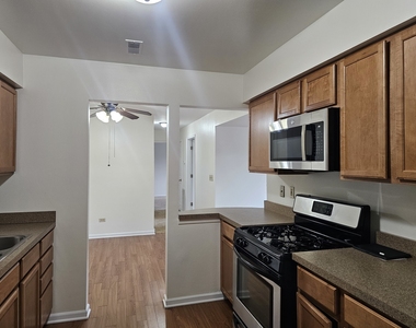 833 Village Quarter Road - Photo Thumbnail 8