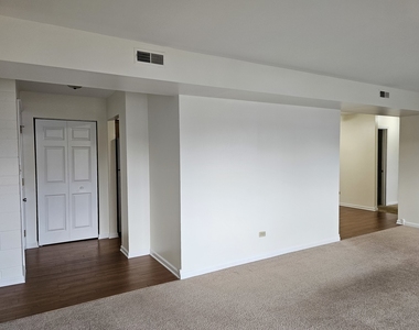 833 Village Quarter Road - Photo Thumbnail 5