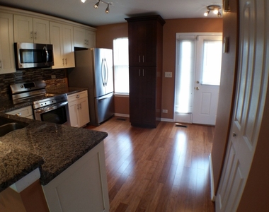 118 W 67th Street - Photo Thumbnail 3