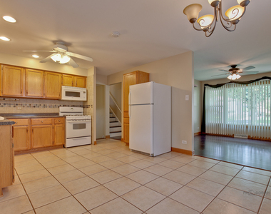 648 N Greenview Avenue - Photo Thumbnail 9