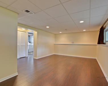 648 N Greenview Avenue - Photo Thumbnail 24
