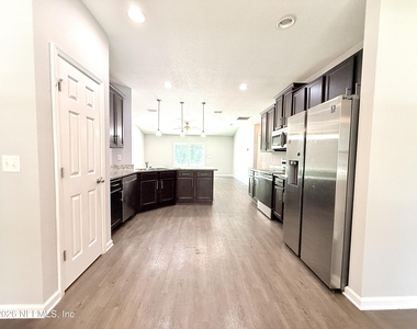6822 Mcmullin Street - Photo Thumbnail 5