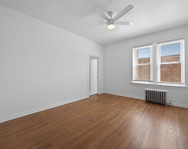 6509 N Leavitt Avenue - Photo Thumbnail 4