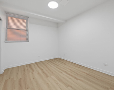 2156 W Arthur Avenue - Photo Thumbnail 5