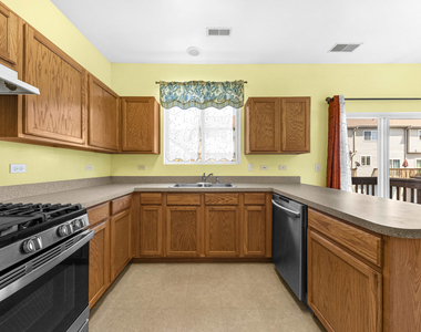 959 Ellsworth Drive - Photo Thumbnail 2