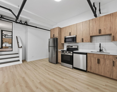 2154 W Arthur Avenue - Photo Thumbnail 1