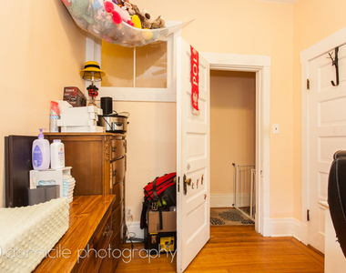 1533 W Leland Avenue - Photo Thumbnail 12