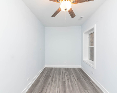 4616 N Monticello Avenue - Photo Thumbnail 7