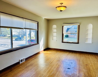 1195 27th Street - Photo Thumbnail 3