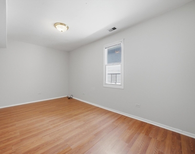 4541 N Western Avenue - Photo Thumbnail 14