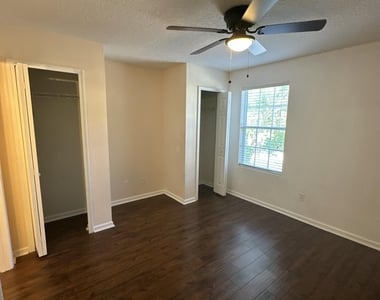 271 Leese Drive - Photo Thumbnail 18