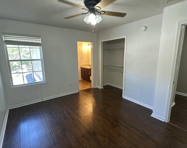 271 Leese Drive - Photo Thumbnail 3