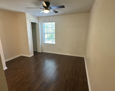 271 Leese Drive - Photo Thumbnail 16