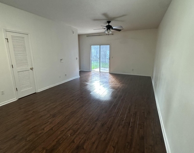 271 Leese Drive - Photo Thumbnail 8