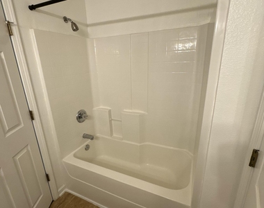 271 Leese Drive - Photo Thumbnail 20